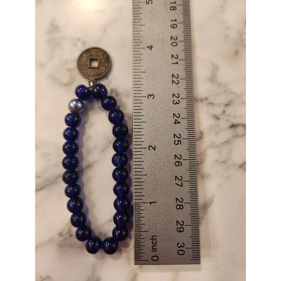 Vintage Blue Beaded Bracelet With Asian Coin Charm - Picture 2 of 2